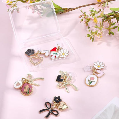 6Pcs 6 Styles Charms for Kindle Heart Bow Flower Design Dust Plug Charm Compatible with Kindle E-Reader Phone Type C Charging Ports Gifts for Book Lover Readers Men Women