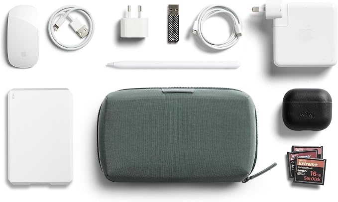 Bellroy Tech Kit (Tech Accessories Organizer Pouch, Zipper Closure Design, Stores Power Bank, Phone Charger, Cables & More, Internal)