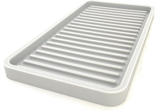 Happitasa Silicone Kitchen Sink Organizer Tray, Sponge Holder and Countertop Protector | Bathroom and Kitchen Soap Dish and Dispenser Tray (Light Grey, 10"x5.25", 10.4 Ounces)