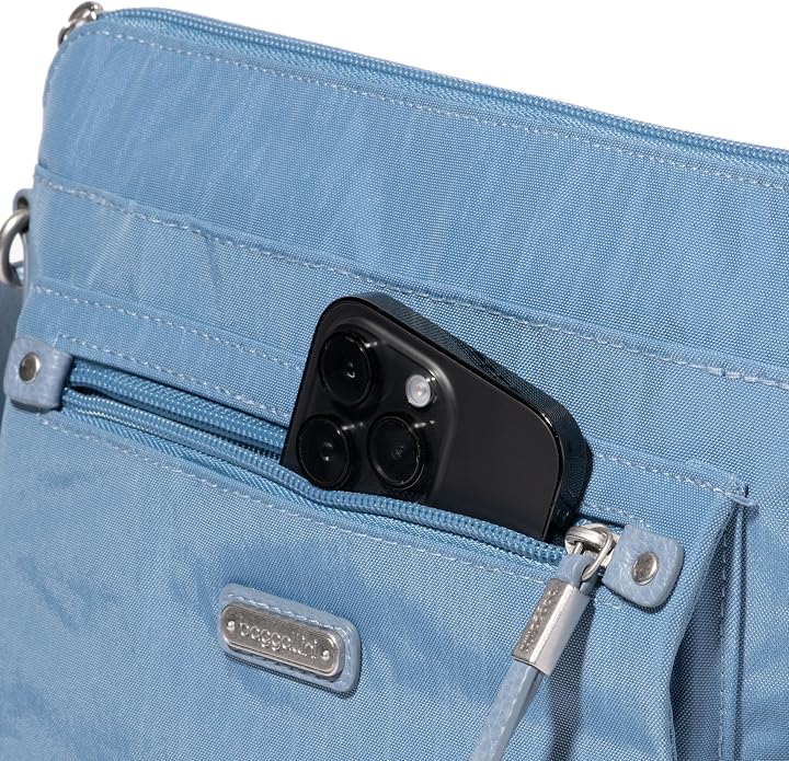 Baggallini womens Go Bagg With Rfid Phone Wristlet